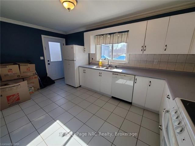 20 Beverly St, House detached with 2 bedrooms, 1 bathrooms and 2 parking in St. Catharines ON | Image 8