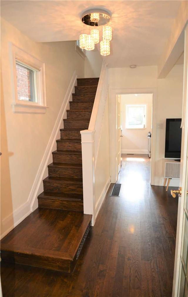 177 Albertus Ave, House semidetached with 3 bedrooms, 2 bathrooms and 1 parking in Toronto ON | Image 2
