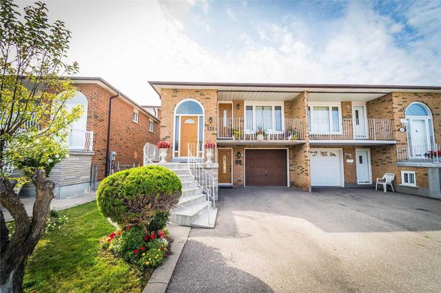 131 Dolores Rd, House semidetached with 3 bedrooms, 2 bathrooms and 3 parking in Toronto ON | Image 3