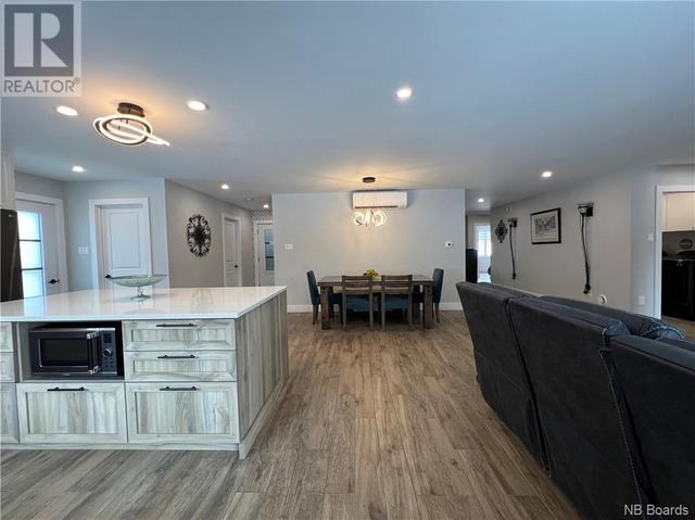 142 Le Montagnard Street, House detached with 3 bedrooms, 3 bathrooms and null parking in Edmundston NB | Image 13