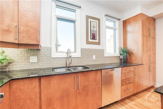 51 Evelyn Avenue, Townhouse with 2 bedrooms, 3 bathrooms and 2 parking in Ottawa ON | Image 19