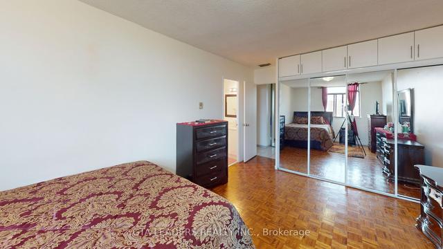 629 - 2645 Jane St, Condo with 3 bedrooms, 2 bathrooms and 1 parking in Toronto ON | Image 4
