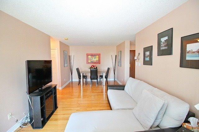 2307 - 156 Enfield Pl, Condo with 2 bedrooms, 2 bathrooms and 1 parking in Mississauga ON | Image 6