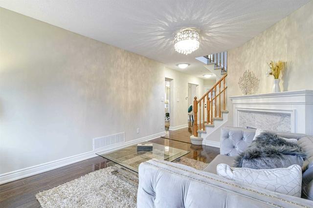 4361 Violet Rd, House detached with 3 bedrooms, 4 bathrooms and 4 parking in Mississauga ON | Image 15