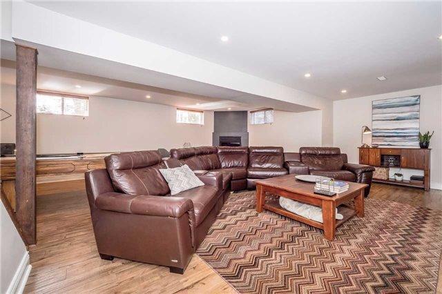1580 Centre Rd, House detached with 4 bedrooms, 3 bathrooms and 4 parking in Hamilton ON | Image 15