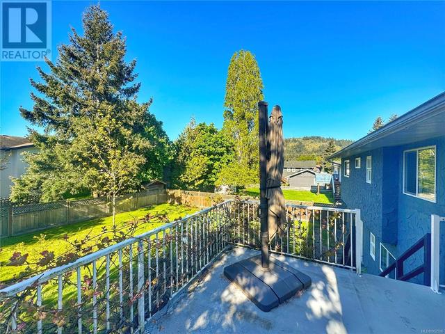 1607 Wycliffe Pl, House detached with 5 bedrooms, 3 bathrooms and 4 parking in Saanich BC | Image 22