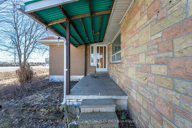 12148 Hurontario St, House detached with 3 bedrooms, 1 bathrooms and 6 parking in Brampton ON | Image 5