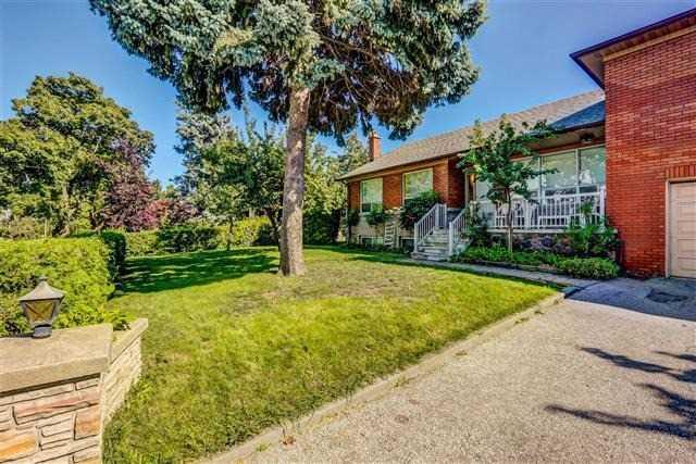 315 La Rose Ave, House detached with 3 bedrooms, 3 bathrooms and 2 parking in Toronto ON | Image 1