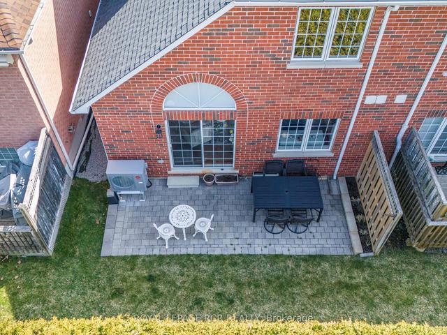 558 Tapestry Lane, Condo with 2 bedrooms, 3 bathrooms and 2 parking in Newmarket ON | Image 29