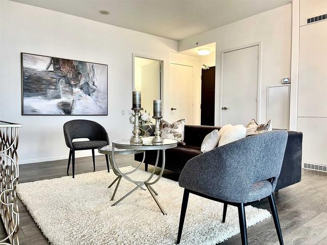 1502 - 125 Peter St, Condo with 2 bedrooms, 2 bathrooms and 1 parking in Toronto ON | Image 2