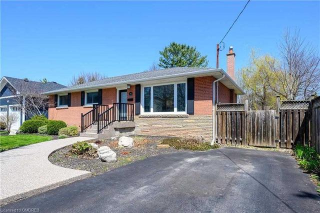 249 Snowden Rd, House detached with 3 bedrooms, 2 bathrooms and 3 parking in Oakville ON | Image 12