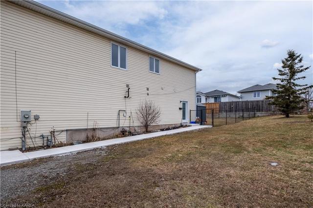 171 Briceland Street, House semidetached with 4 bedrooms, 2 bathrooms and 4 parking in Kingston ON | Image 30