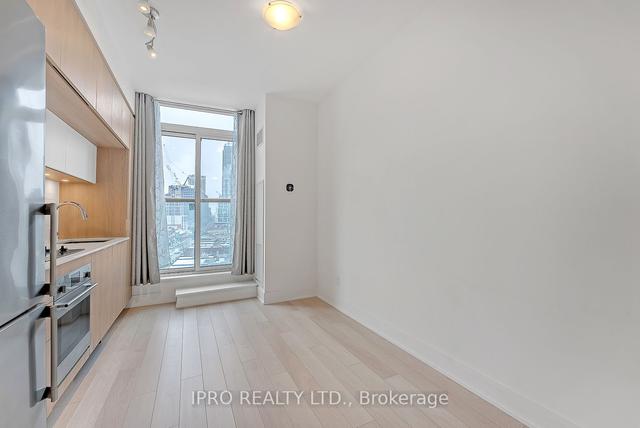 627 - 1 Belsize Dr, Condo with 0 bedrooms, 1 bathrooms and 0 parking in Toronto ON | Image 2