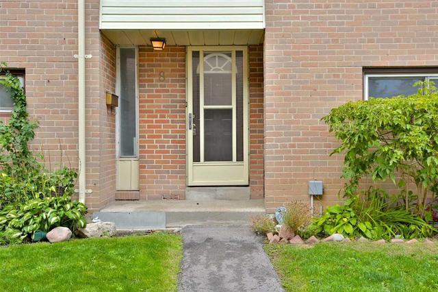 8 - 695 Birchmount Rd, Townhouse with 3 bedrooms, 2 bathrooms and 1 parking in Toronto ON | Image 2