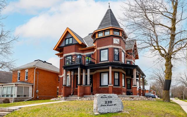 220 Owen Sound St, House detached with 7 bedrooms, 5 bathrooms and 6 parking in Shelburne ON | Image 1