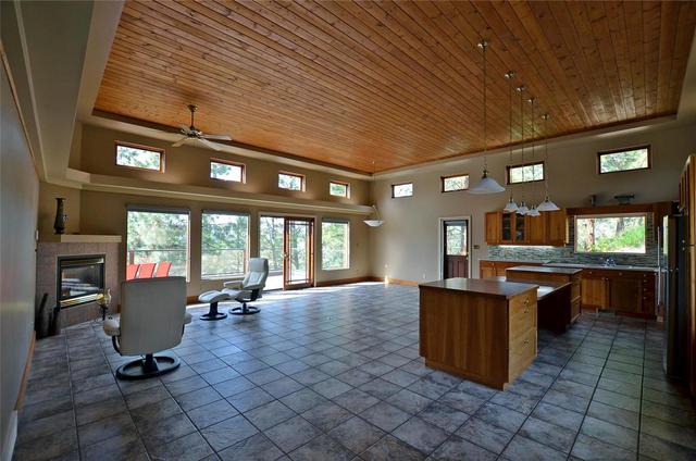 1021 Old Main Road, House detached with 4 bedrooms, 3 bathrooms and 7 parking in Okanagan Similkameen E BC | Image 16