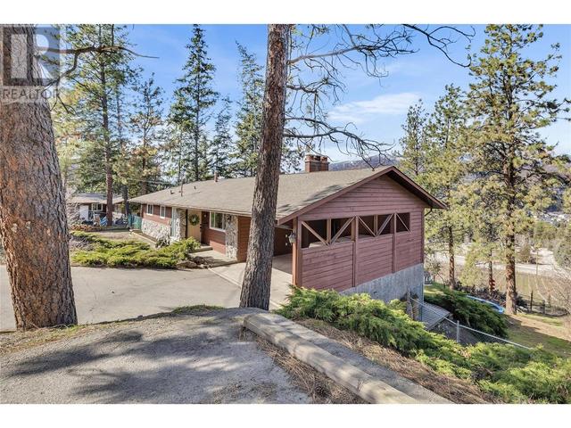 2410 Boucherie Road, House detached with 4 bedrooms, 2 bathrooms and 2 parking in West Kelowna BC | Image 44