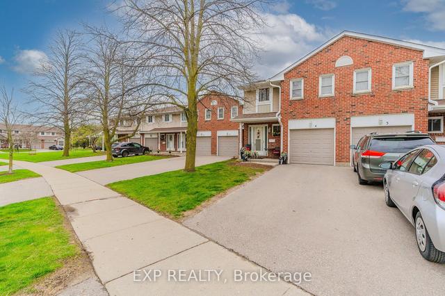 4 - 210 Highland Cres, Townhouse with 3 bedrooms, 4 bathrooms and 3 parking in Kitchener ON | Image 12