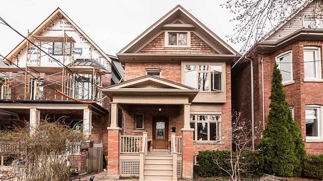 upper - 239 Quebec Ave, House detached with 2 bedrooms, 3 bathrooms and 1 parking in Toronto ON | Image 1
