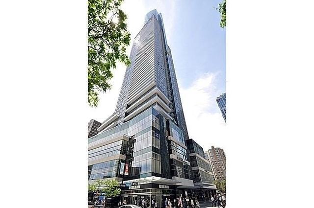 4316 - 386 Yonge St, Condo with 2 bedrooms, 2 bathrooms and 1 parking in Toronto ON | Image 1