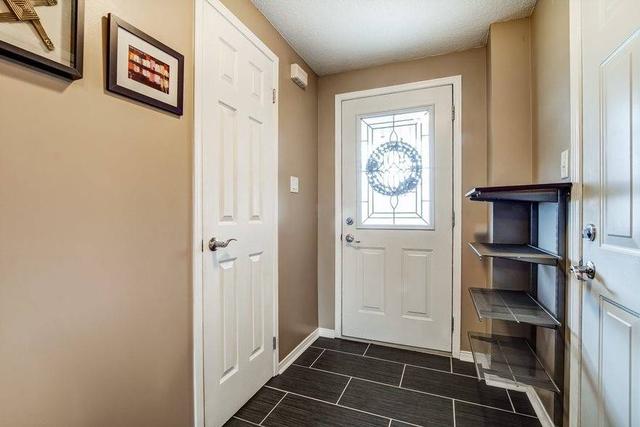 9 Monarchy St, House attached with 3 bedrooms, 3 bathrooms and 5 parking in Barrie ON | Image 18