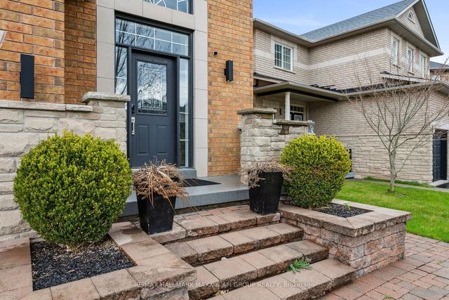 2211 Stratus Dr, House detached with 4 bedrooms, 4 bathrooms and 4 parking in Oakville ON | Image 12