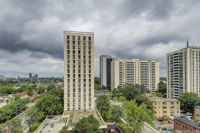 1004 - 135 Marlee Ave, Condo with 2 bedrooms, 2 bathrooms and 1 parking in Toronto ON | Image 13