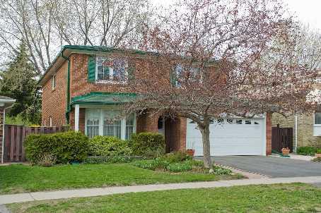 81 Pebblehill Sq, House detached with 5 bedrooms, 3 bathrooms and 2 parking in Toronto ON | Image 1