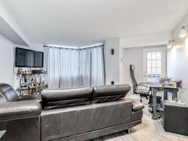 1207 - 236 Albion Rd, Condo with 2 bedrooms, 1 bathrooms and 1 parking in Toronto ON | Image 5