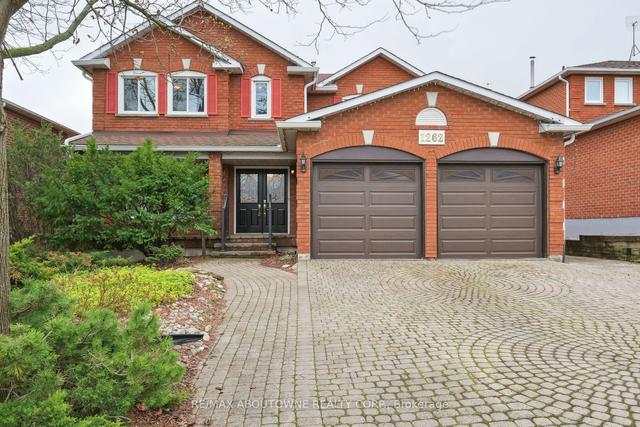 1262 Winterbourne Dr, House detached with 5 bedrooms, 4 bathrooms and 4 parking in Oakville ON | Image 1