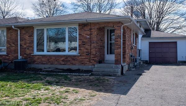 74 Ted Street, House semidetached with 3 bedrooms, 0 bathrooms and null parking in St. Catharines ON | Image 1