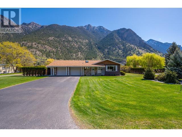 194 Deste Road, House detached with 4 bedrooms, 2 bathrooms and null parking in Lillooet BC | Image 39