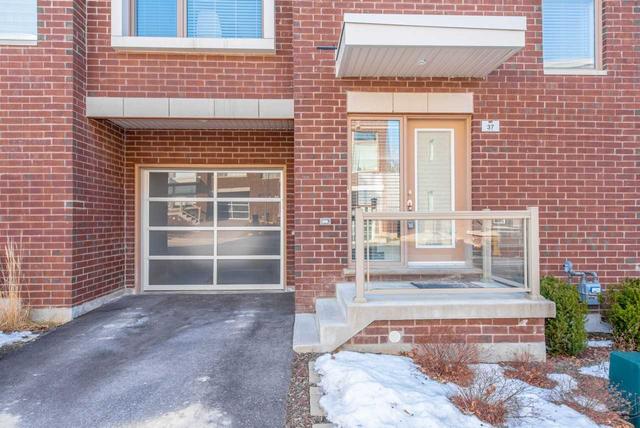 37 Juneau St, House attached with 3 bedrooms, 3 bathrooms and 2 parking in Vaughan ON | Image 12
