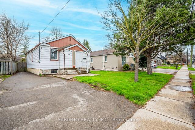 40 Rainbow Dr, House detached with 2 bedrooms, 2 bathrooms and 4 parking in Vaughan ON | Image 1