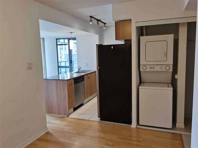 1308 - 37 Grosvenor St, Condo with 1 bedrooms, 1 bathrooms and 0 parking in Toronto ON | Image 9