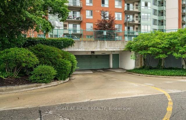 606 - 30 Blue Springs Dr, Condo with 2 bedrooms, 2 bathrooms and 1 parking in Waterloo ON | Image 14