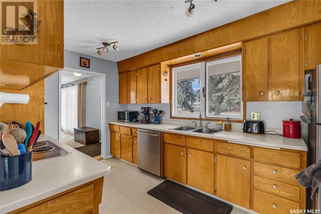 417 Preston Avenue S, House detached with 6 bedrooms, 3 bathrooms and null parking in Saskatoon SK | Image 8