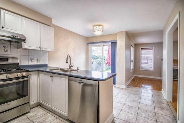 25 Pertosa Dr, House detached with 3 bedrooms, 4 bathrooms and 6 parking in Brampton ON | Image 28