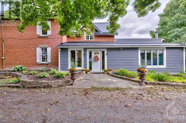 3476 Galetta Side Road, House detached with 4 bedrooms, 3 bathrooms and 15 parking in Ottawa ON | Image 25