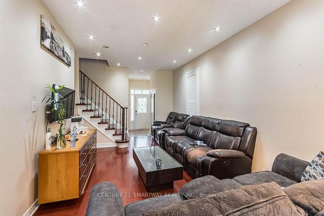 84 Harbourtown Cres, House semidetached with 4 bedrooms, 4 bathrooms and 4 parking in Brampton ON | Image 39