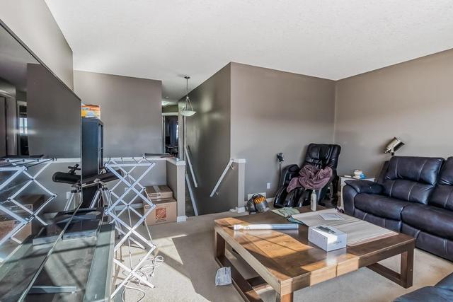 258 Everridge Drive Sw, House detached with 3 bedrooms, 2 bathrooms and 2 parking in Calgary AB | Image 17