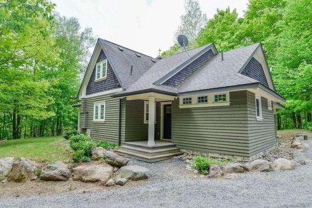 364 North Deer Lake Road, House detached with 3 bedrooms, 2 bathrooms and null parking in Huntsville ON | Image 27