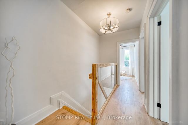 50 Regent St, House detached with 3 bedrooms, 3 bathrooms and 4 parking in Toronto ON | Image 6