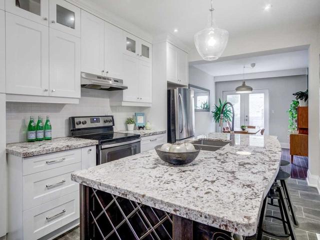385 Symington Ave, House semidetached with 3 bedrooms, 4 bathrooms and 0 parking in Toronto ON | Image 28