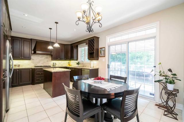 33 Sisley Cres, House detached with 4 bedrooms, 4 bathrooms and 4 parking in Vaughan ON | Image 6