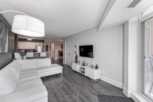 812 - 190 Manitoba St, Condo with 2 bedrooms, 2 bathrooms and 2 parking in Toronto ON | Image 8