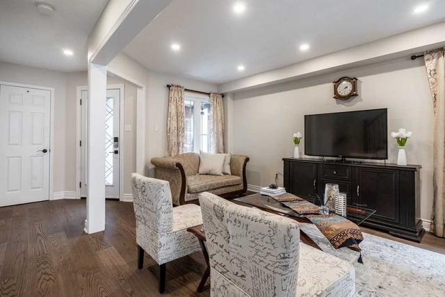 7018 Guildhall Crt, House semidetached with 3 bedrooms, 4 bathrooms and 3 parking in Mississauga ON | Image 21