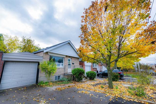 83 Furnival Rd, House detached with 2 bedrooms, 2 bathrooms and 3 parking in Toronto ON | Image 1