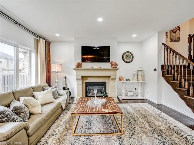 2364 Stone Glen Crescent, House semidetached with 3 bedrooms, 3 bathrooms and 4 parking in Oakville ON | Image 10