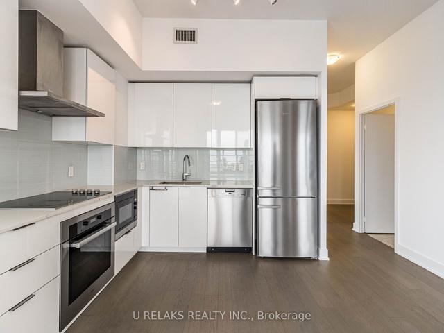 4701 - 20 Shore Breeze Dr, Condo with 2 bedrooms, 1 bathrooms and 1 parking in Toronto ON | Image 5